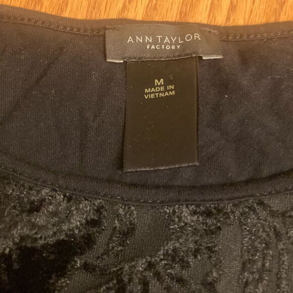 Ann Taylor Black Burnout Tunic - Picture 4 of 11